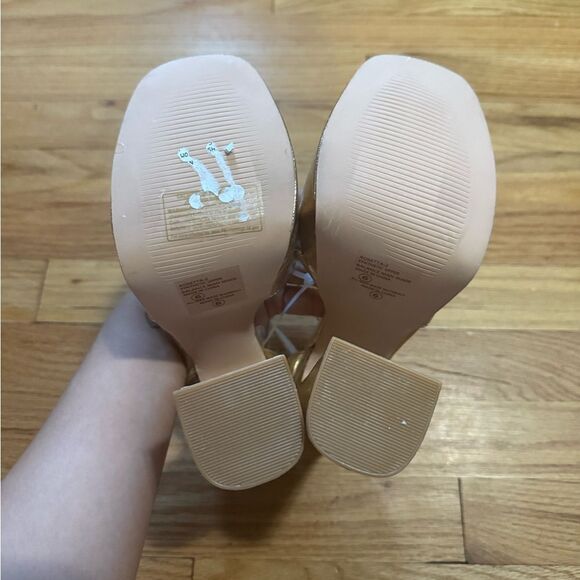 Chase + Chloe | Rosetta Platform Sandal - Picture 7 of 7